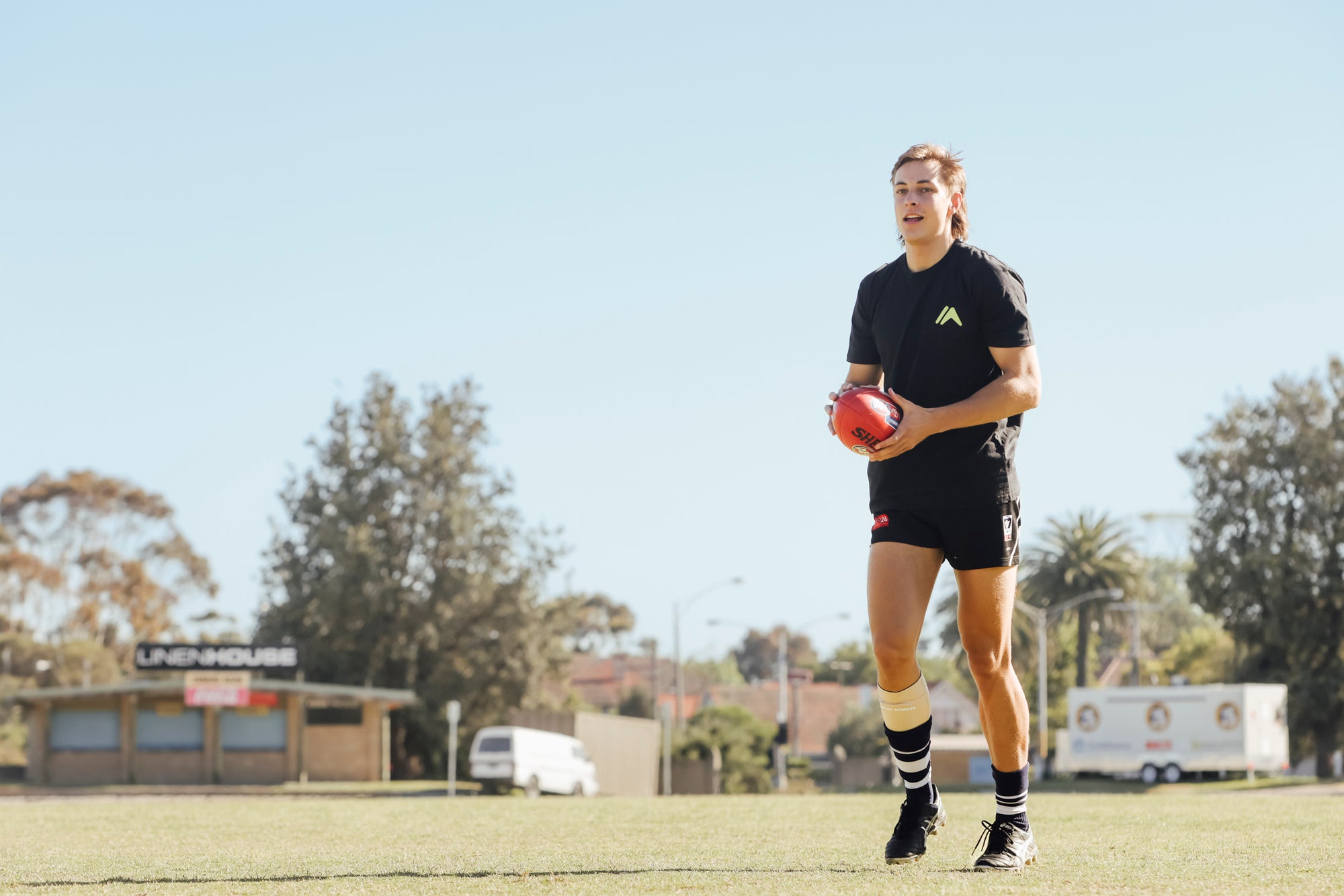 AFL Ruck on the ground